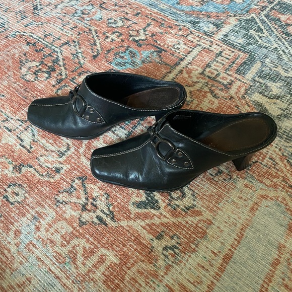 Aerosoles Heeled Mule - Picture 2 of 5